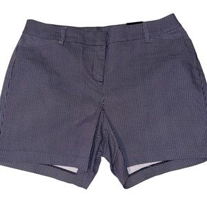 NWT Lane Bryant Women’s Shorts Black White Pin Stripe Size 14 Plus Size Shorts